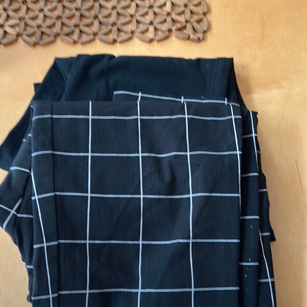 2 pairs of dress pants 1 black and 1 patterned